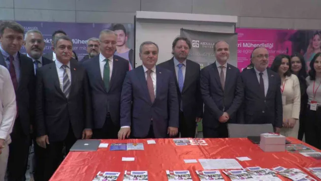 Anadolu Üniversiteleri tanıtım fuarı AGÜ'de yapıldı