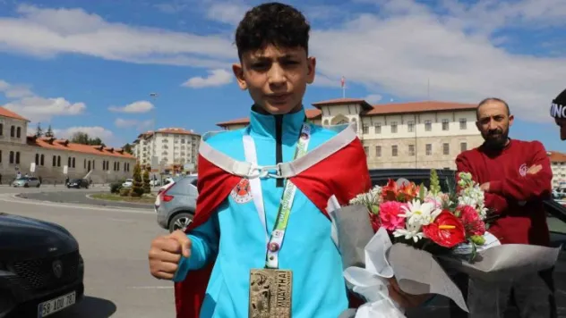 Avrupa şampiyonu Devran, Sivas'ta coşkuyla karşılandı