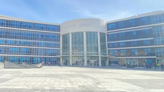 Aynı araçta bulunduğu kadını bıçakla yaralayan şahsa 13 yıl 4 ay hapis