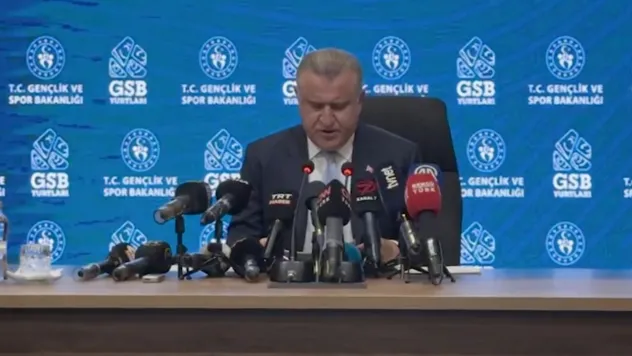 Bakan Bak, 'Gururla ifade ediyorum ki GSB yurtları 1 milyon yatak kapasitesine ulaştı'