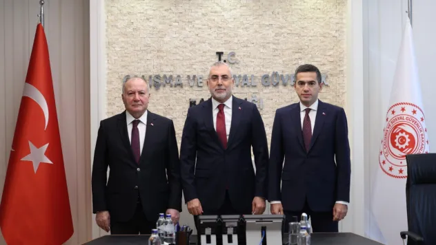 Bakan Işıkhan, 'Çalışanlarımızın gelirlerini koruyacak bir anlayışla çalışma yürütülecek'