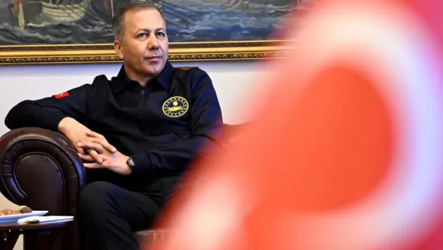 Bakan Yerlikaya, 'Kırmızı bülten ve difizyonla aranan 500 suçluyu ülkemize geri getirdik'