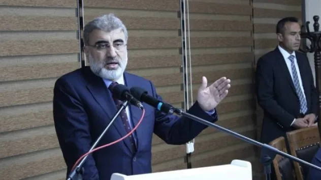 Bakan Yıldız AK Parti aday adayları ile bir araya geldi