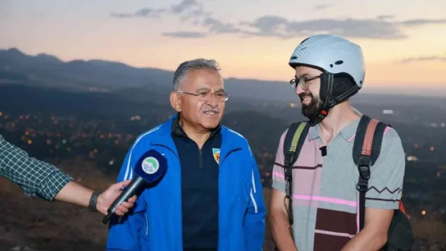 Başkan Büyükkılıç: 'Ali Dağı, dünyada en önemli yamaç paraşüt merkezlerinden birisi'