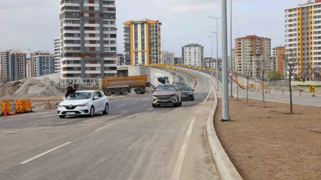 Başkan Büyükkılıç Yakut Köprüsünü TOGG ile geçti