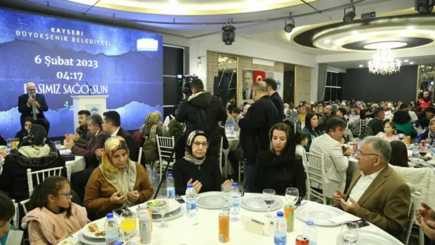 Başkan Büyükkılıç, depremzede misafirlerle buluştu