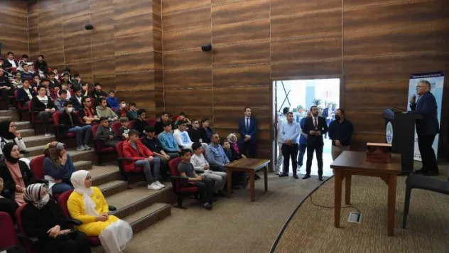 Başkan Büyükkılıç, Gençlik Projesi'nde öğrencilerle buluştu