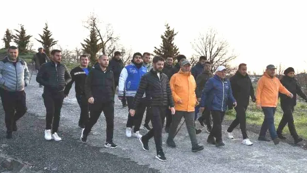Başkan Büyükkılıç, güne gençlerle yürüyüş yaparak başladı