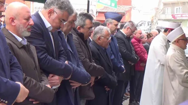 Başkan Büyükkılıç'ın Ablası Son Yolculuğuna Uğurlandı