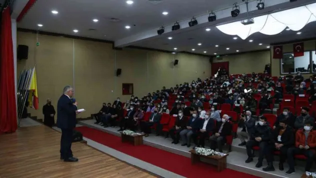 Başkan Büyükkılıç, Kariyer Günleri'nde 300 öğrenciyle bir araya geldi