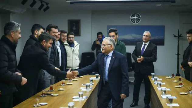 Oto Galericiler Sitesi yönetiminden Başkan Büyükkılıç'a ziyaret