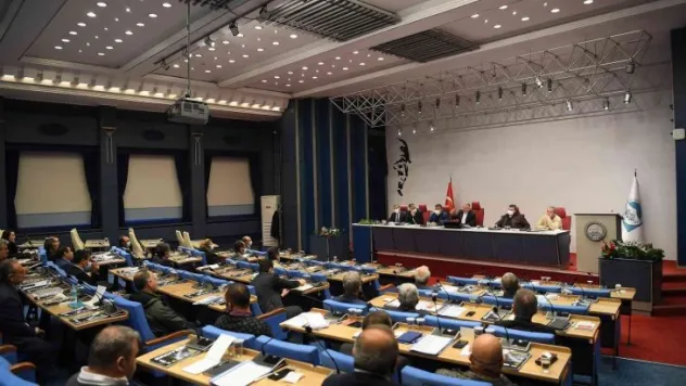 Başkan Büyükkılıç'tan 5.5 saatlik 'değerlendirme toplantısı'