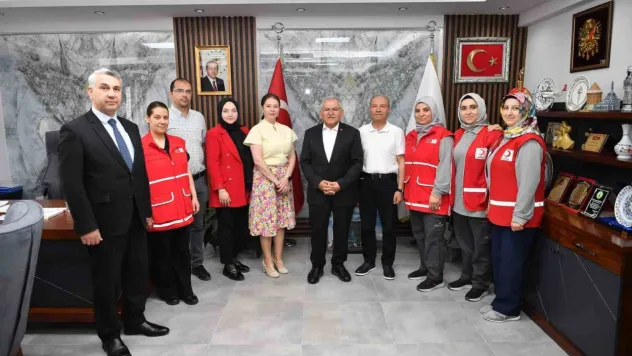 Kızılay'a '156'ncı yıl' ziyareti