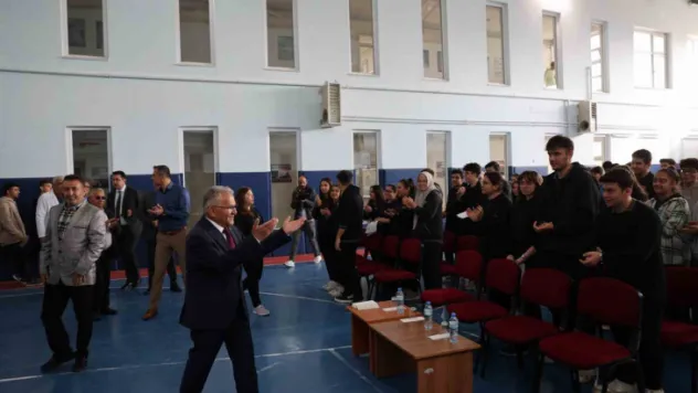 Başkan Büyükkılıç'tan öğrencilere önemli tavsiyeler