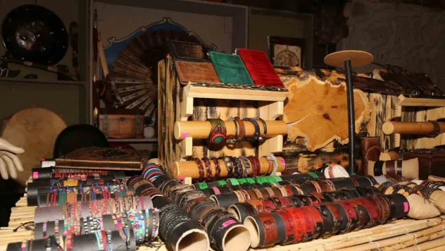 Kale İçi Sanatçılar Sokağı ziyaretçi bekliyor