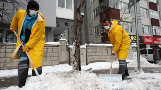 Başkan Çolakbayrakdar, 'Biz, yolları açarız. güzellik ve bereket olan kar, yeter ki yağsın'