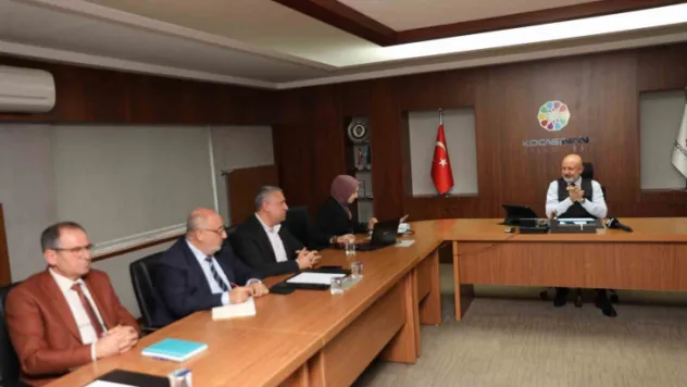 Başkan Çolakbayrakdar: 'Farklı hizmetlerle diğer belediyelere örnek oluyoruz'