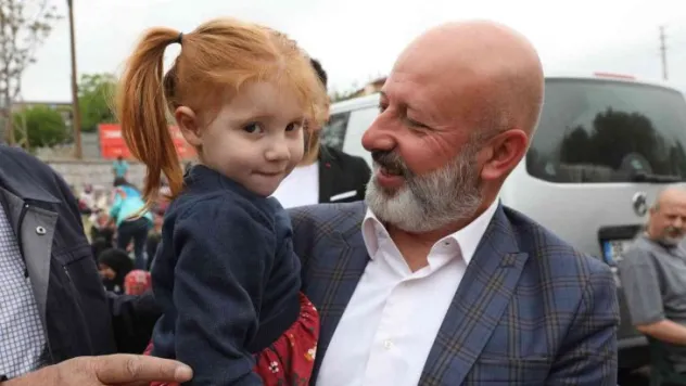 Başkan Çolakbayrakdar: 'Yapılan her hizmet çocuklar için'