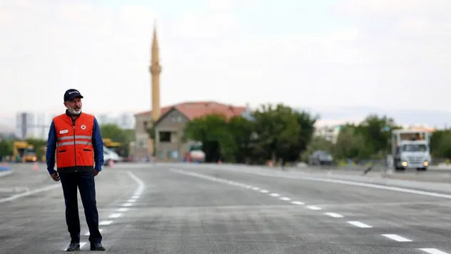 Başkan Çolakbayrakdar, '200 milyonluk ulaşım yatırımıyla tarihi bir bulvar kazandırıyoruz'