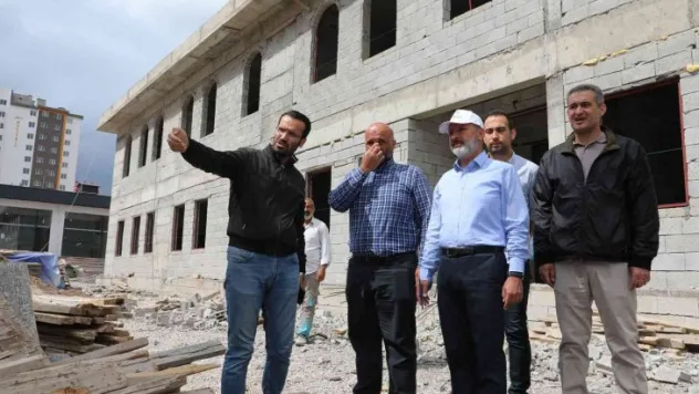 Başkan Çolakbayrakdar, Beyazşehir'de Kur'an Kursu'nu inceledi