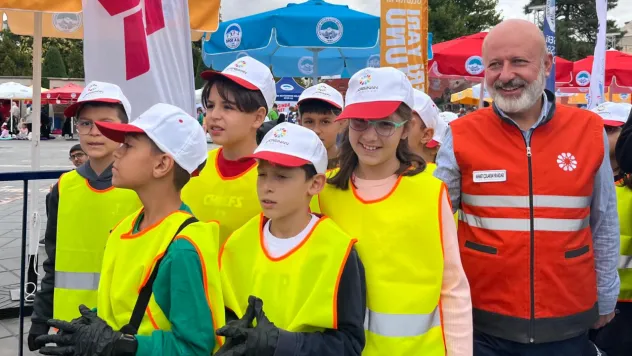 Başkan Çolakbayrakdar ile çocuklar el ele temiz Kayseri için çalıştı