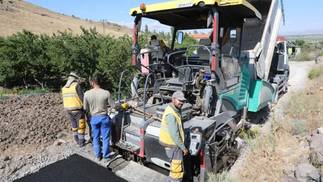 Başkan Çolakbayrakdar, 'Kırsal mahallelerimizde hizmet rekoru kırıyoruz'