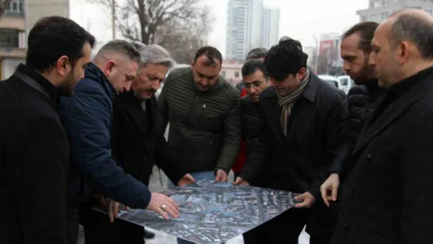 Başkan Dr. Palancıoğlu: 'Yaptığımız çalışmalarla bu yaz farklı bir Hunat Mahallesi olacak'