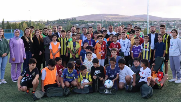 Başkan Metin'den Bünyan Şoförler ve Otomobilciler Esnaf Odası Erva sporcularına hediye