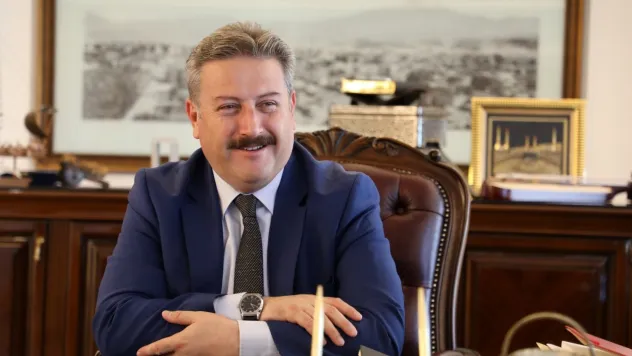 Başkan Palancıoğlu: 'Bizler ekmeğini taştan çıkaran kardeşlerimizin yanında olduk'