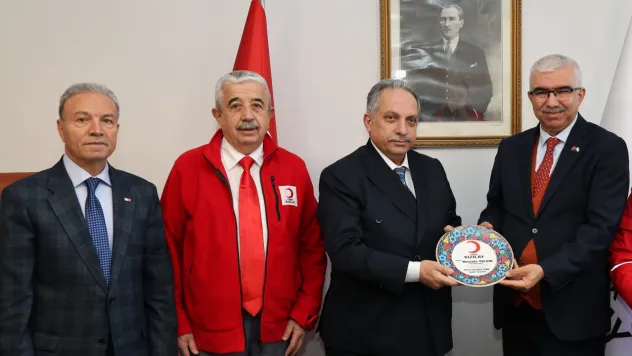 Başkan Yalçın'a Kızılay teşekkürü: 'Elinize Yüreğinize Sağlık Başkanım'