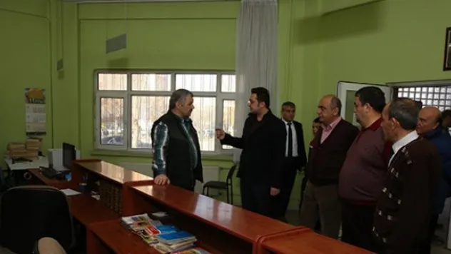 Başkan Çelik'in Kütüphane Turu