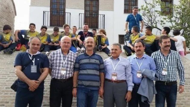 Başkan Dr. Memduh Büyükkılıç, İspanya'nın Granada Ve Cordoba Kentlerinde Kayseri Kültür Mirası Hakkında Bilgiler Verdi 