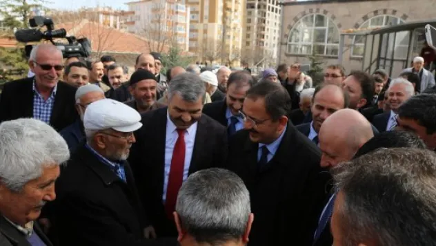 Başkanlar Cuma'yı Erkilet'te kıldı