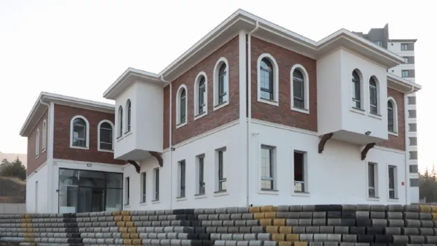 Belsin yeni bir Kuran Kursu'na daha kavuşuyor