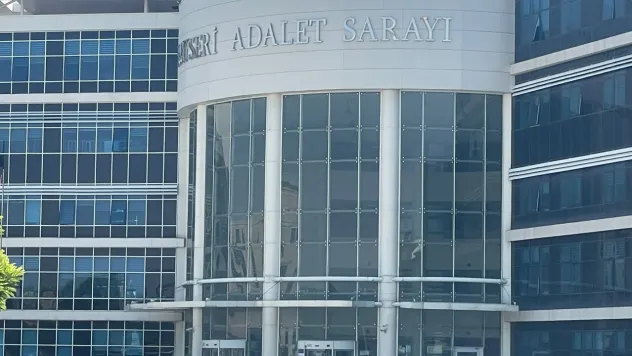Bıçaklı kavga sonrası açılan davada sanıkların yargılanmasına devam edildi