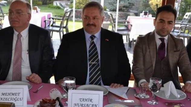 'Biz 2 dönem için bu işe geçmeyi düşünüyoruz'