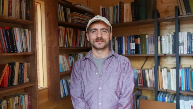 'Bizler birer kitap muhafızıyız'