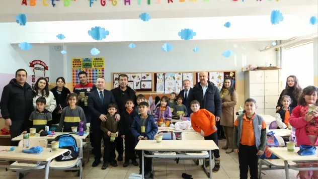 Bünyan'da öğrencilere karaçam tohumu dağıtıldı