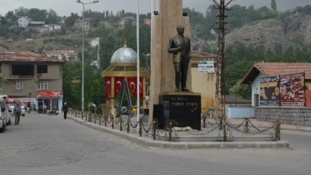 Bünyan Belediyesi Köprü Ve Çarşı Meydanında Peyzaj Çalışmaları Devam Ediyor