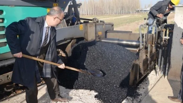 BÜNYAN BELEDİYESİ'NDEN ASFALT ATAĞI