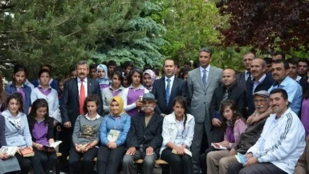 Bünyan'da 'okumayı Seviyorum' Projesi Kapsamında Kitap Okuma Etkinliği Düzenlendi