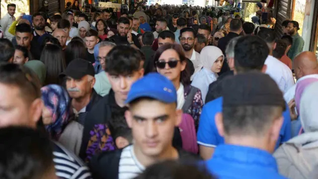 Bursa'nın tarihi mekanlarında adım atacak yer kalmadı