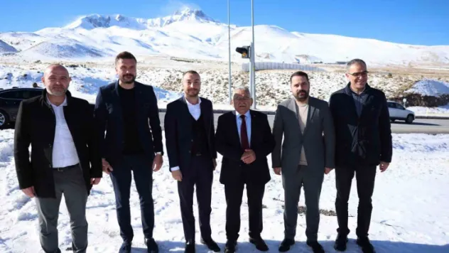 Büyükkılıç: 'Erciyes dört mevsim dünyanın gözdesi'