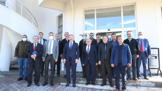 Büyükkılıç, Hacılar'da muhtarlarla buluştu