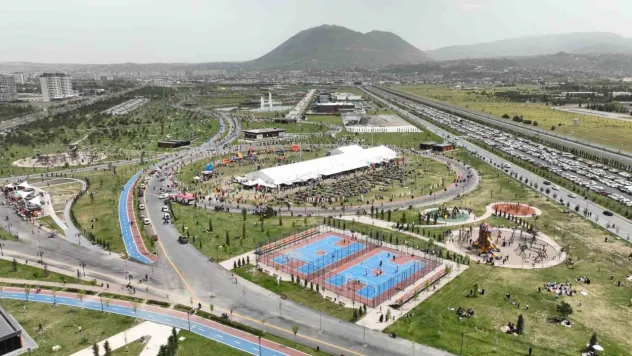 'Çocuk Kitap Fuarı ve Şenliği' doldu taştı