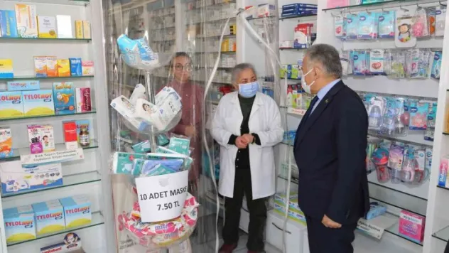 Büyükkılıç'tan aile sağlığı merkezine ve eczanelere ziyaret