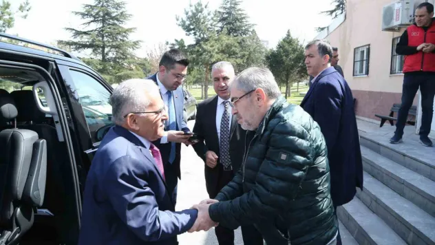 Büyükkılıç'tan Erciyes Feneri Derneği Marketine ziyaret