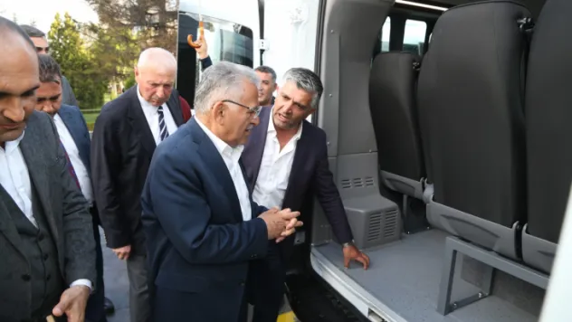 Büyükşehir, ilçeler için 238 yeni servis aracı alacak