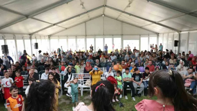 Çocuk Kitap Fuarı ve Şenliği'nde çocuklar hem eğleniyor hem öğreniyor