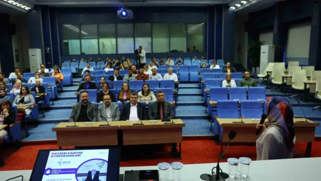 Kayseri Kariyer Konferansları sürüyor